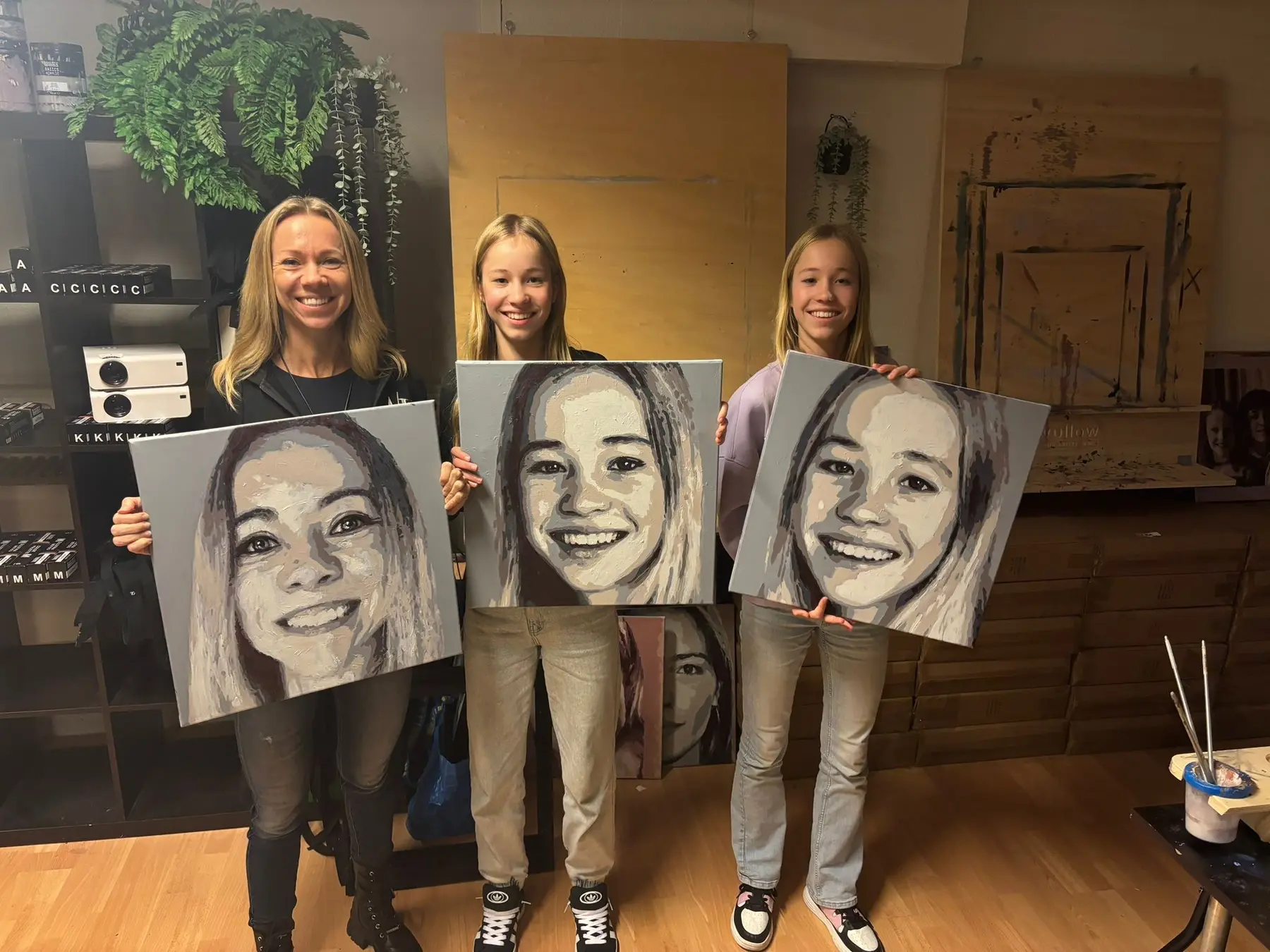 A family enjoying their Vullow Paint by Light session